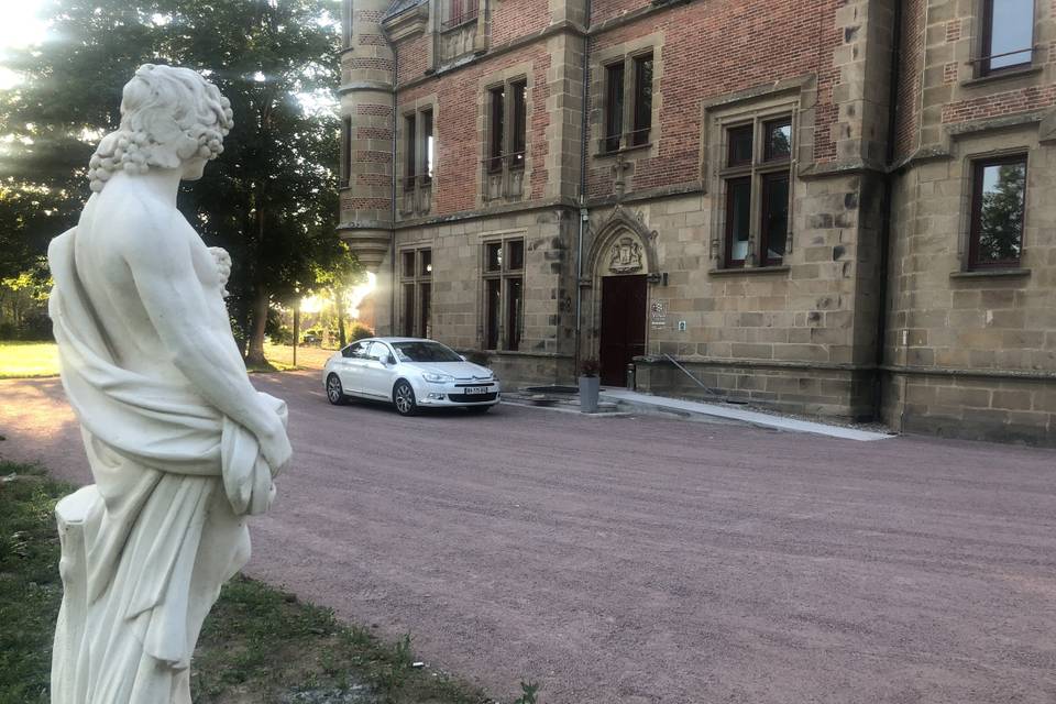 Chateau de Petit Bois – Cosne-d'Allier  Château Hôtel Restaurant Salle  séminaire & Mariage