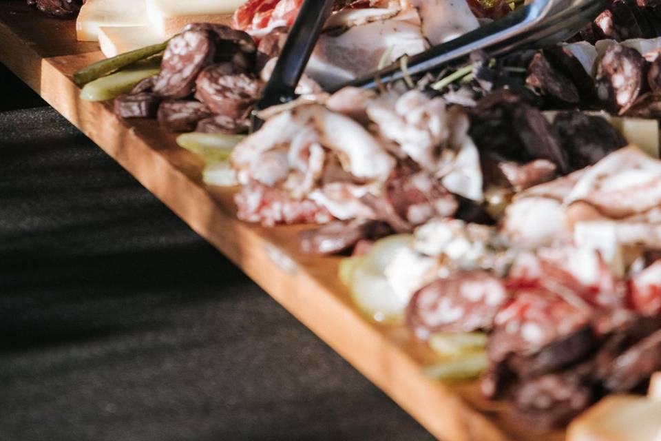 Planche_charcuterie_variee