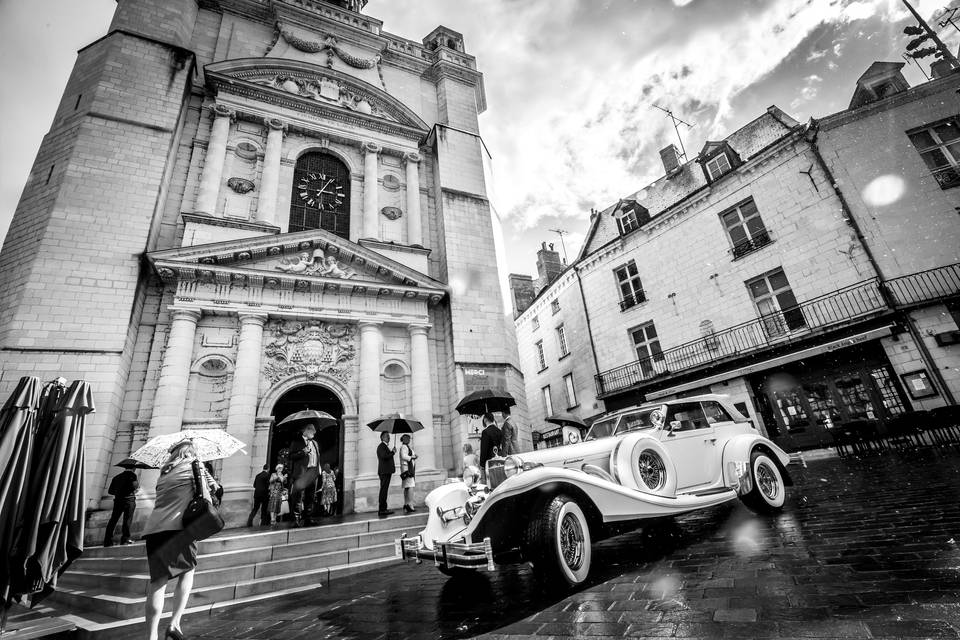 Arrivée à l'église