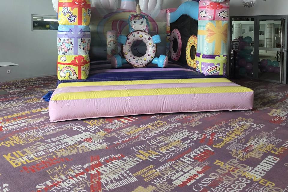 Structure Licorne et friandise