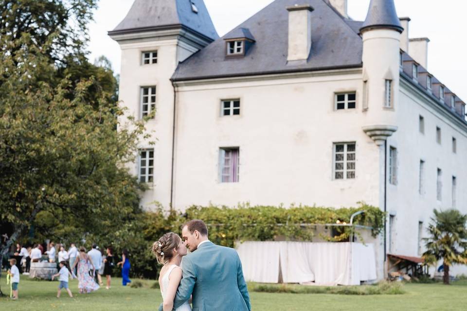 A deux