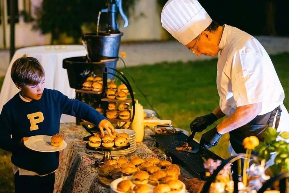 Le buffet des demoiselles