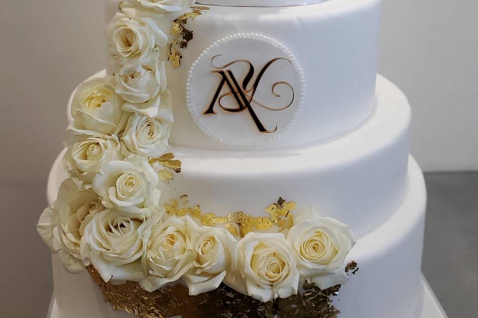 Wedding cake Cascade de fleurs