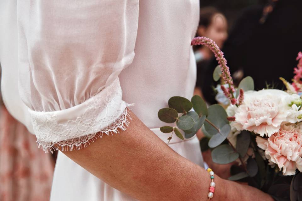 Détails délicat de la mariée