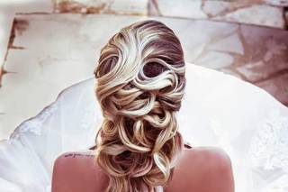 Leslie Azur hairstylist
