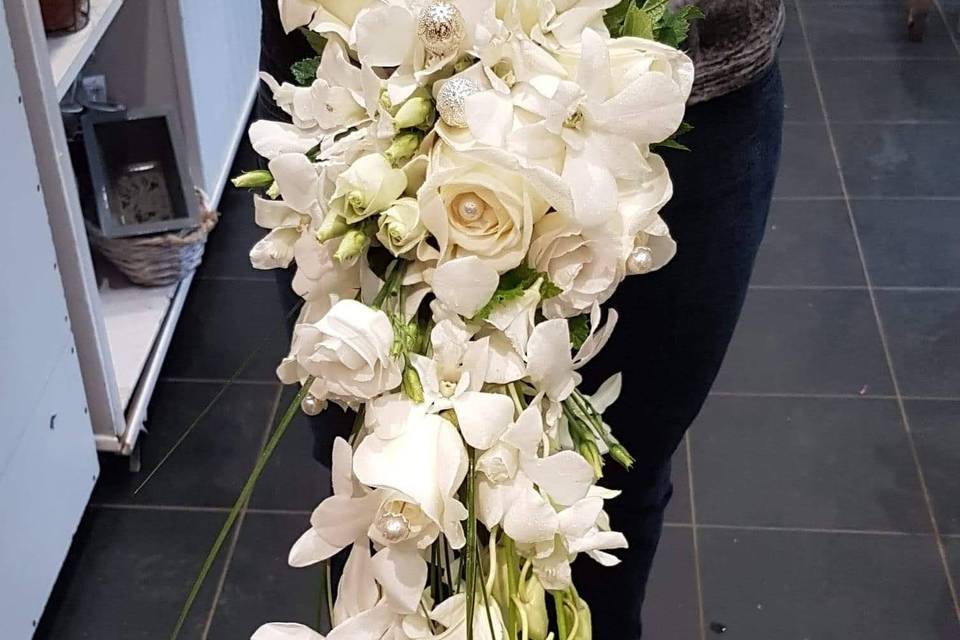 Bouquet de marié retombant