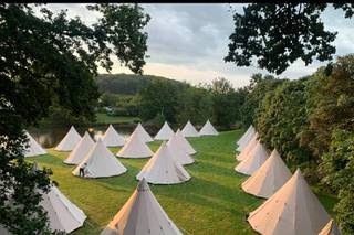 Etoiles et Toiles - Hébergement en Tipi