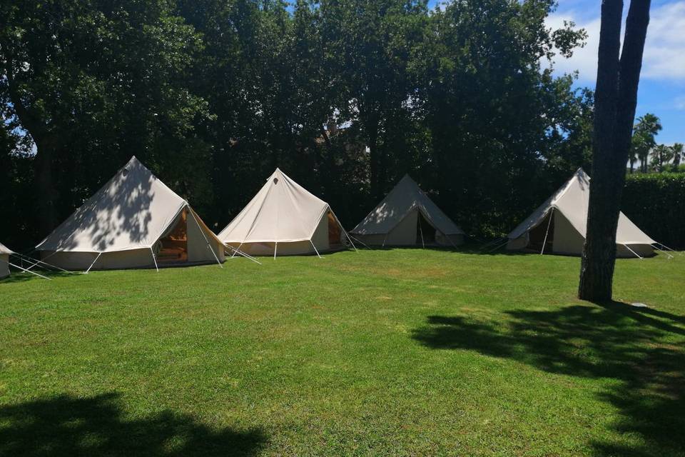 Etoiles et Toiles - Hébergement en Tipi