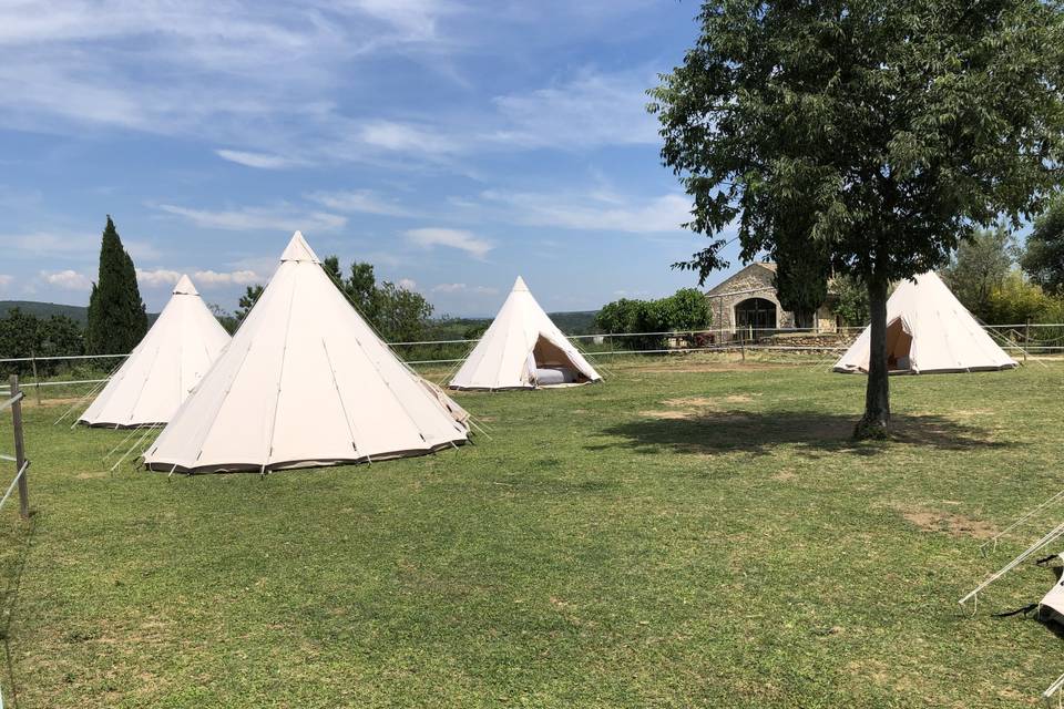 Etoiles et Toiles - Hébergement en Tipi