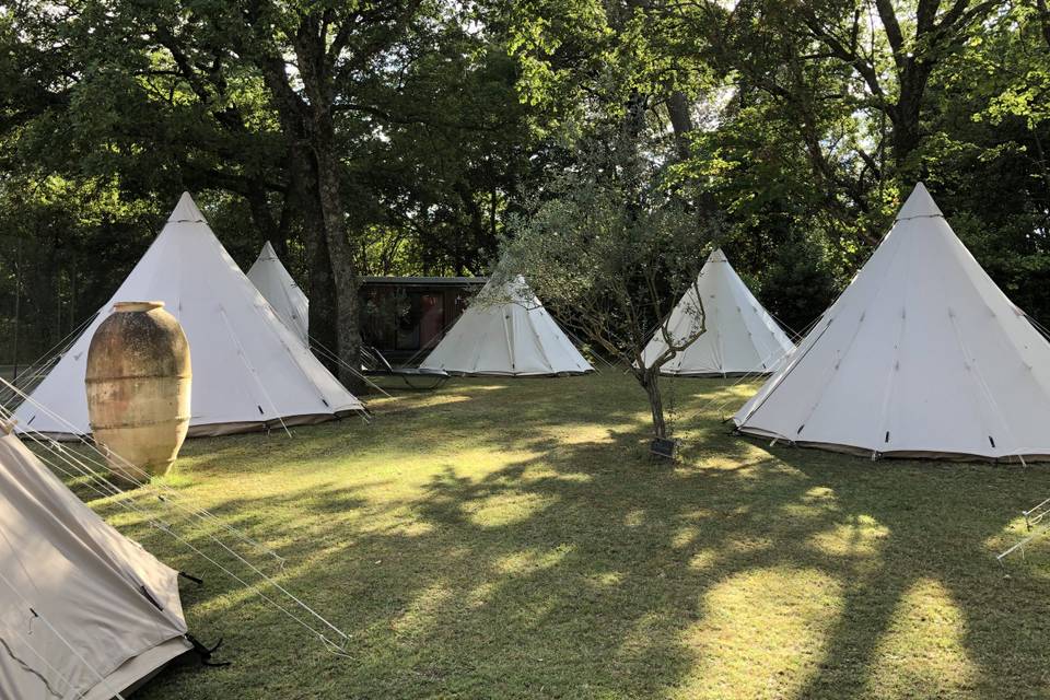 Etoiles et Toiles - Hébergement en Tipi