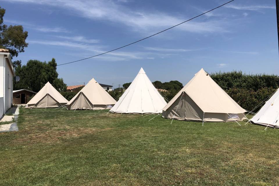 Etoiles et Toiles - Hébergement en Tipi