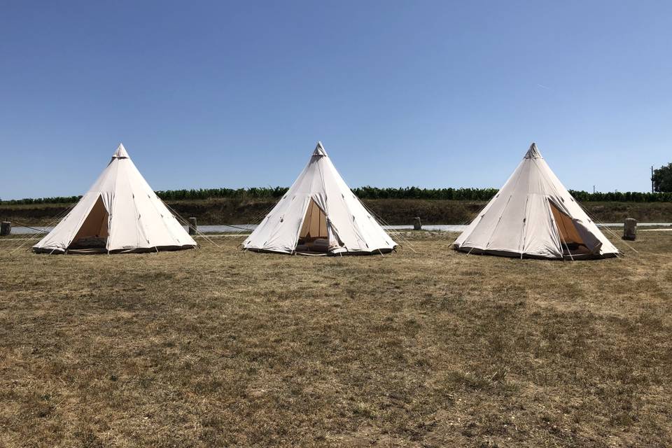 Etoiles et Toiles - Hébergement en Tipi