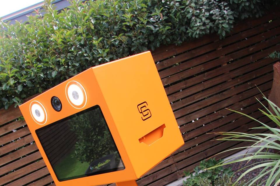 Orange hermes