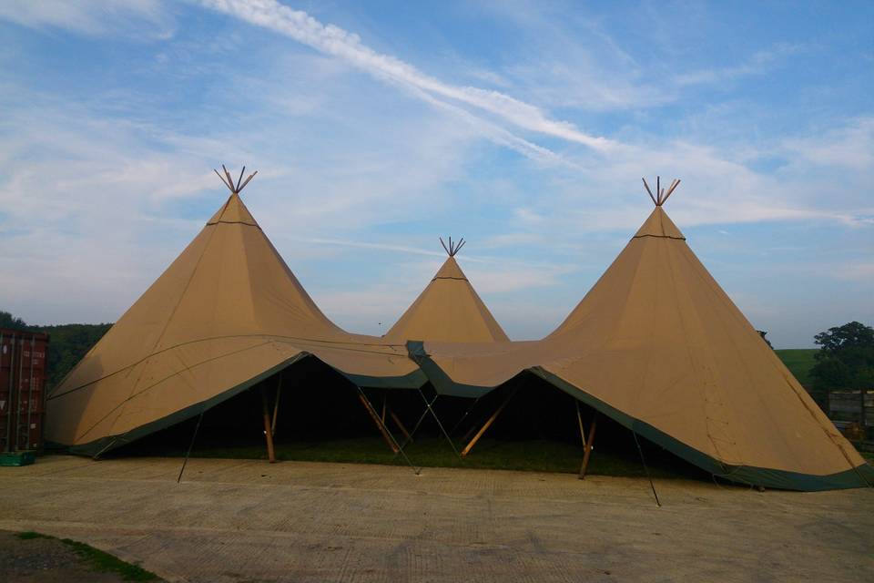 Intérieur de Tipi Géant