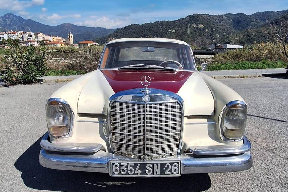 Mercedes découvert 1964