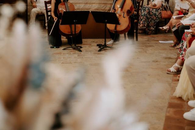 Nous jouons pour vous...