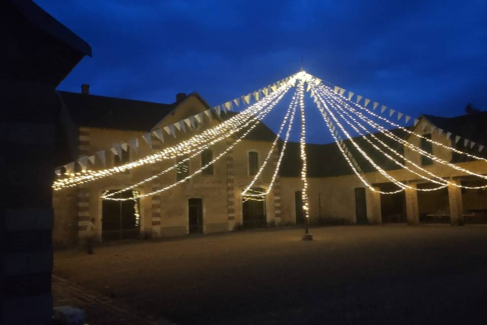 Chapiteau lumineux aux Ecuries