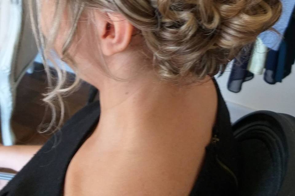 Chignon cheveux mi long