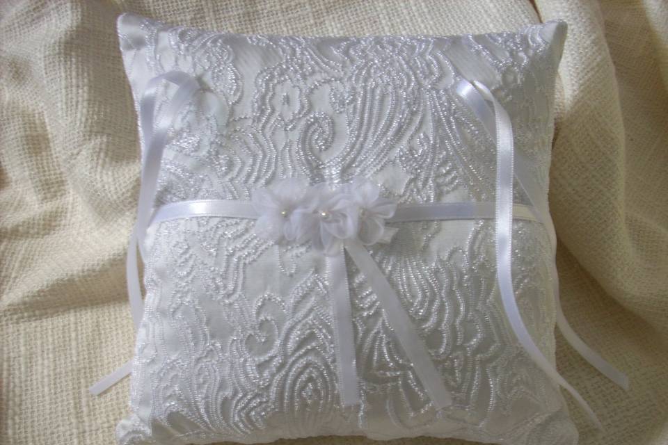 Coussin Alliances Dentelle