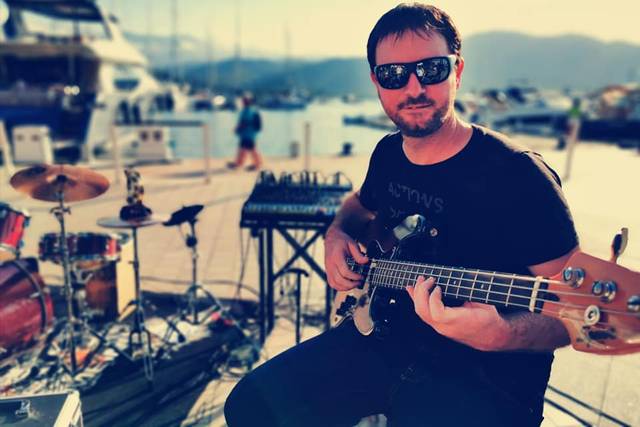 François (basse)