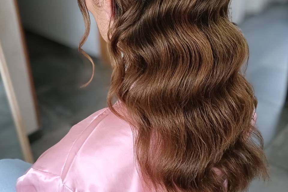 Hollywood Waves