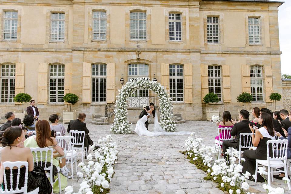 She said yes in france