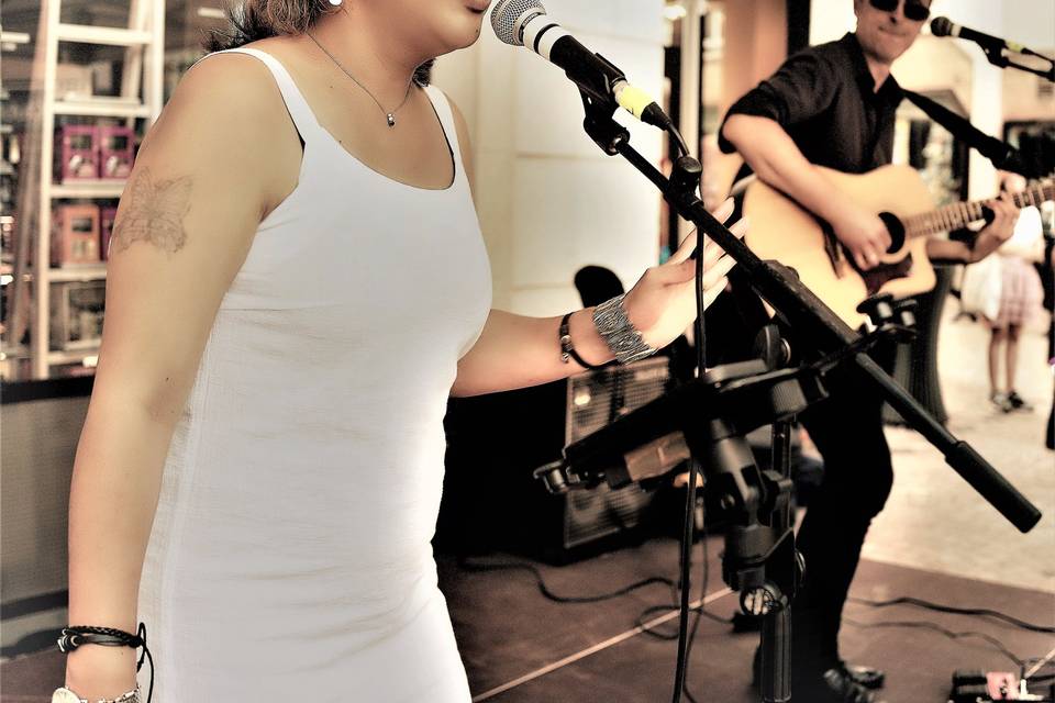 JOSS DS & FLAMING SOUL LIVE