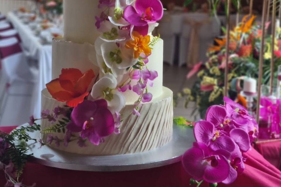 Wedding cake exotique