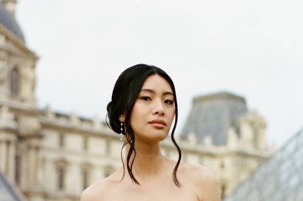 Bridal portrait in paris