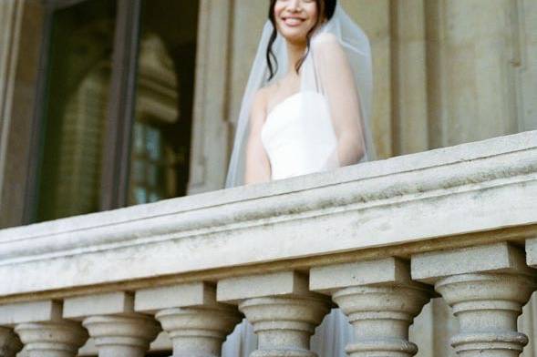 Bridal portrait in paris