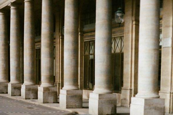 Bridal portrait in paris