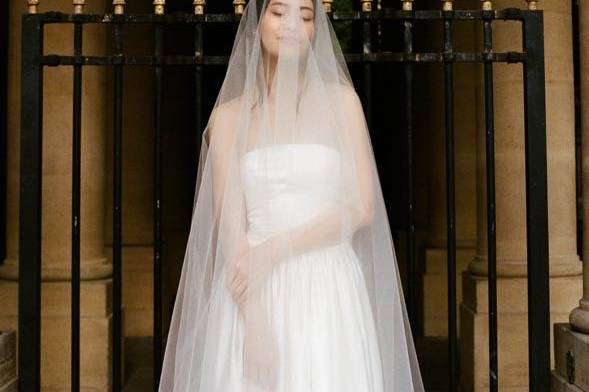 Bridal portrait in paris