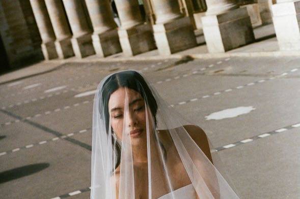 Bridal portrait in paris