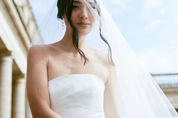 Bridal portrait in paris