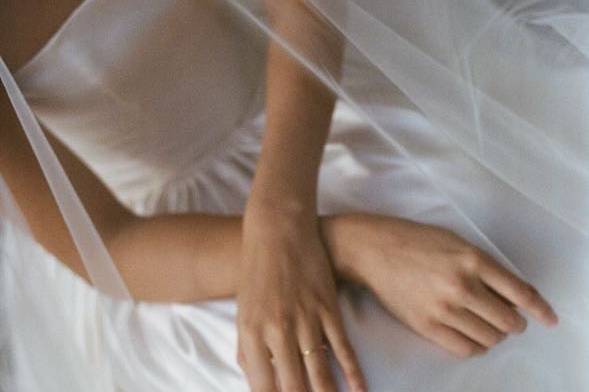 Bridal portrait in paris