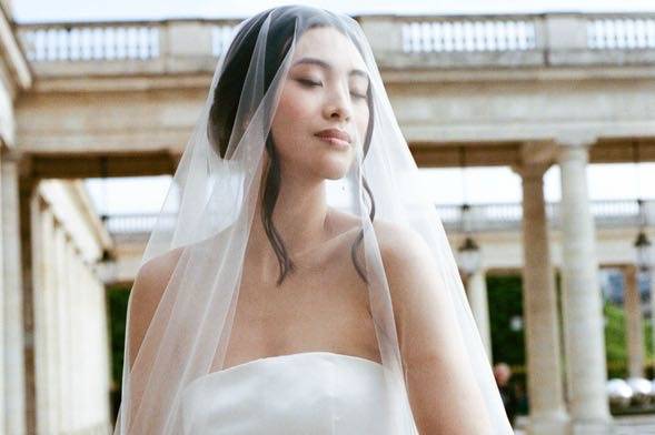 Bridal portrait in paris