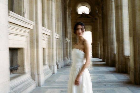 Bridal portrait in paris