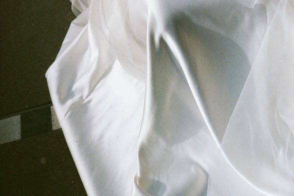 Bridal portrait in paris