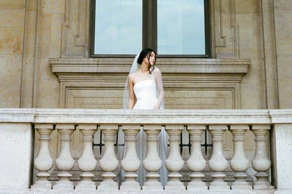 Bridal portrait in paris