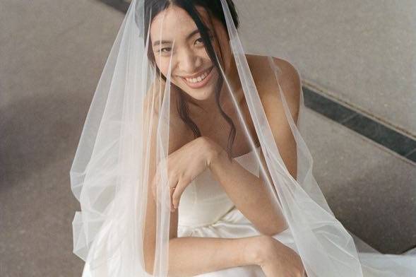 Bridal portrait in paris