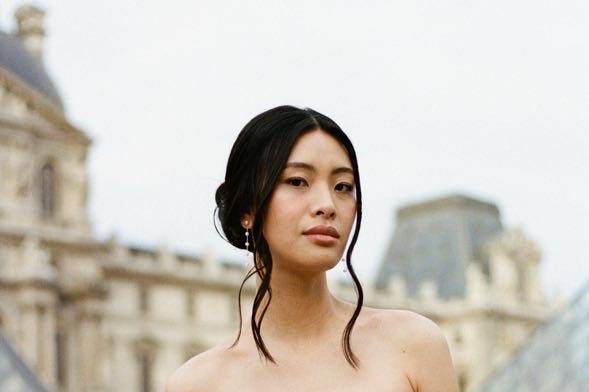 Bridal portrait in paris
