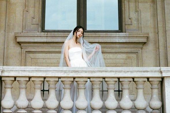 Bridal portrait in paris