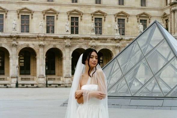 Bridal portrait in paris