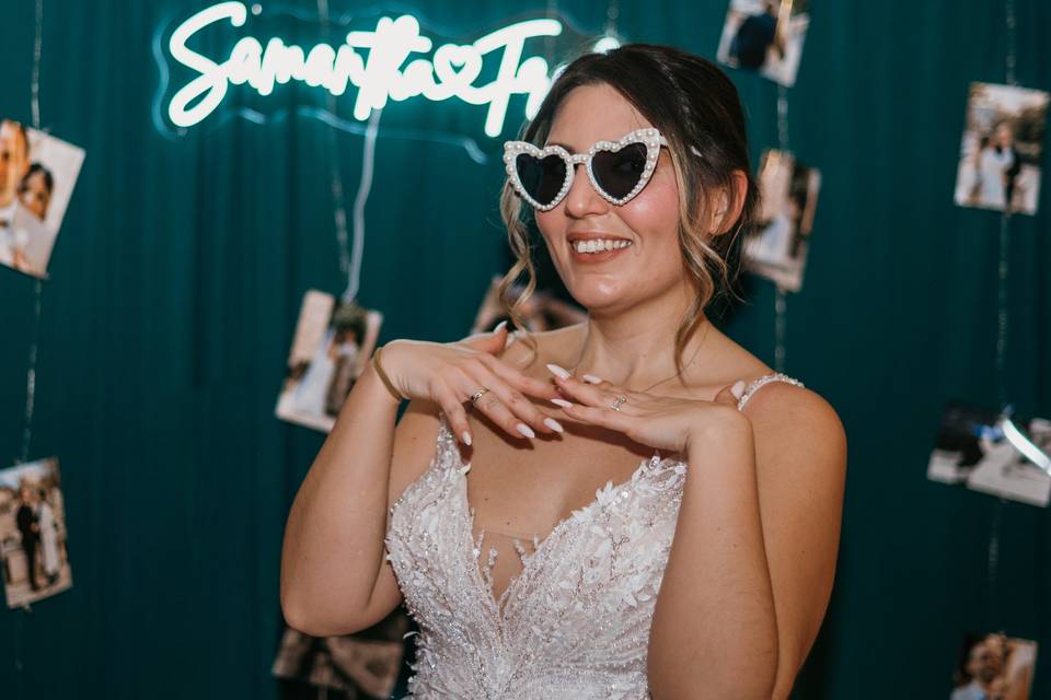 S & F