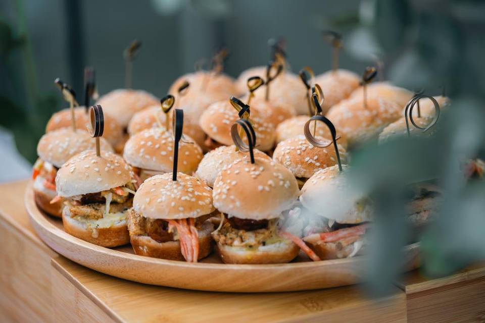 Buns au poulet braisé