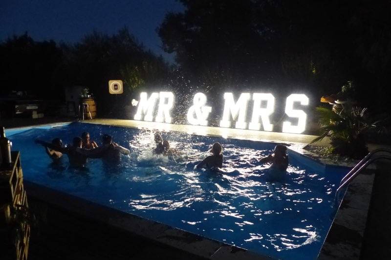 Lettre Mr&Mrs geante lumineuse