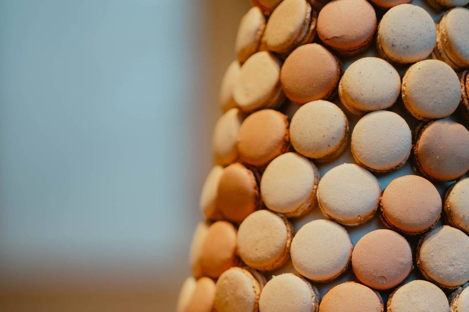 Pièce montée en macarons