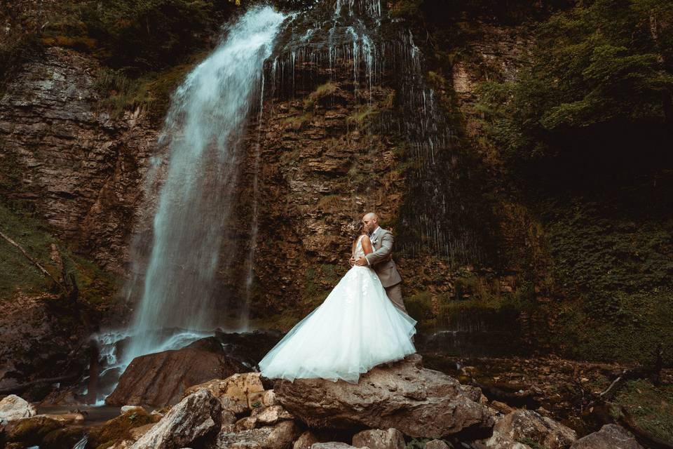 J & R photo de couple cascade