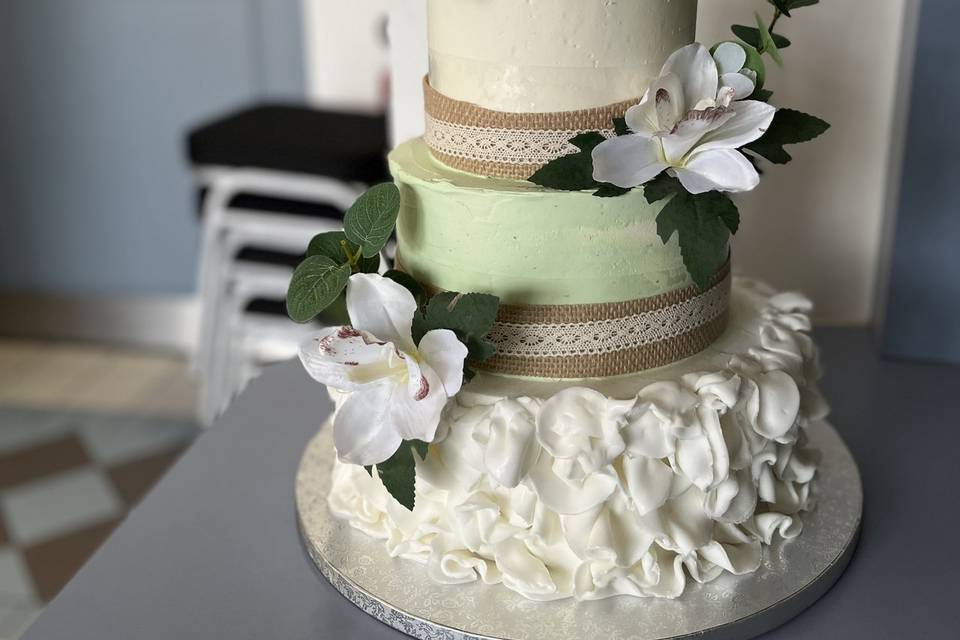 Ruffle wedding cake