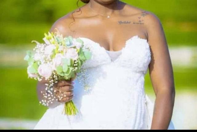 Mariage fleuri et élégant